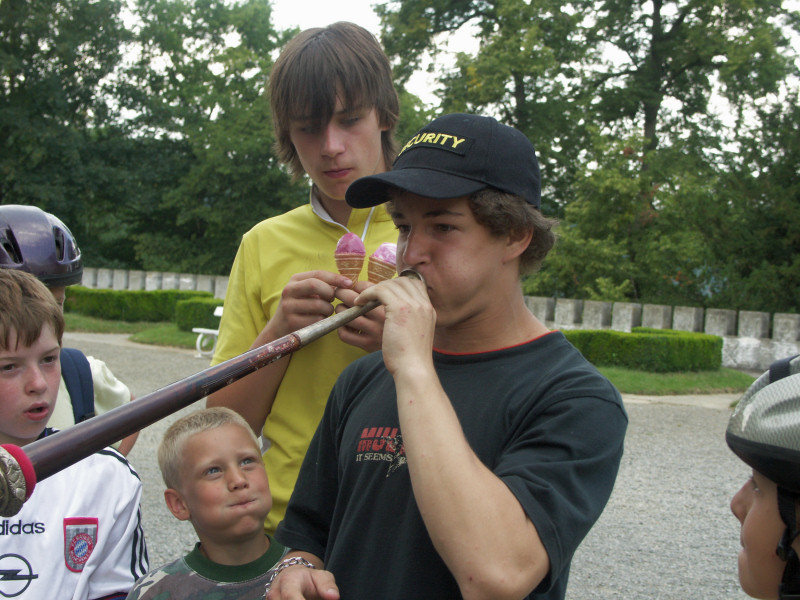 mb080730049.jpg